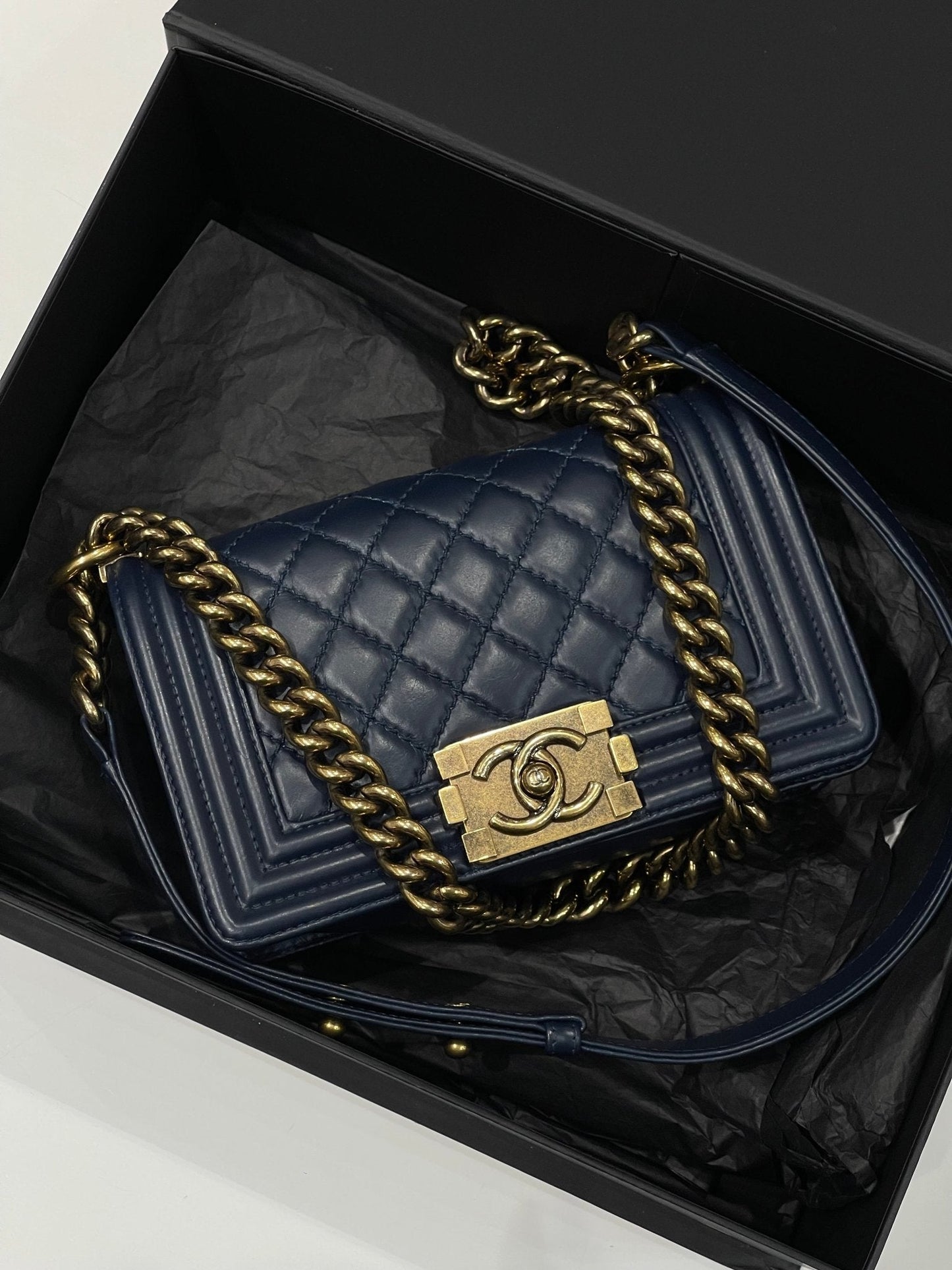 Chanel - Sac Petit Boy bleu nuit