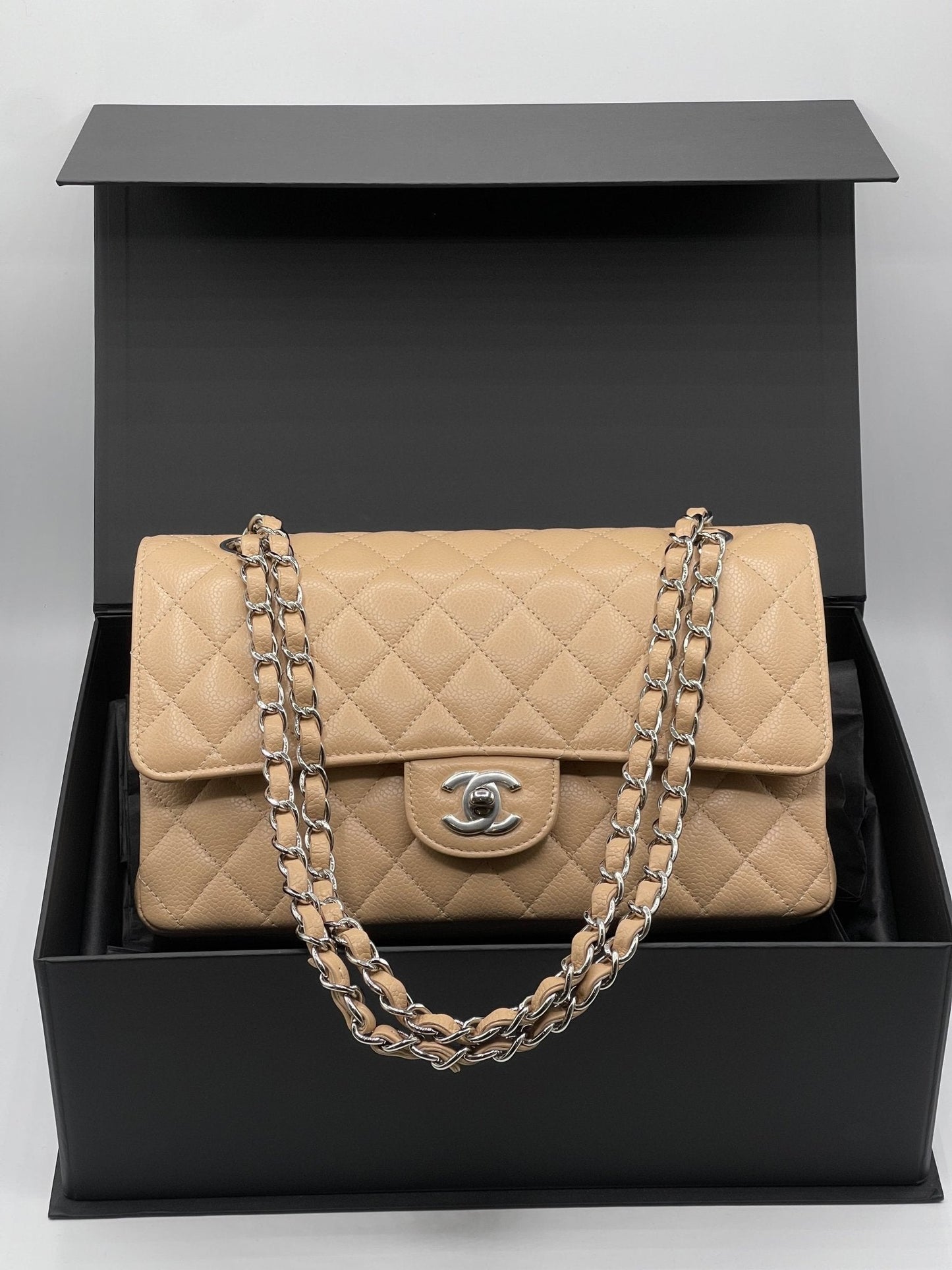 Chanel - Sac Timeless 25 beige caviar