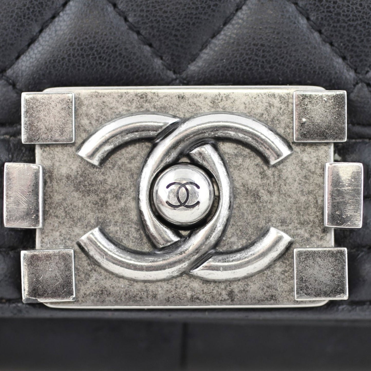 Chanel Boy Large | 19 Series