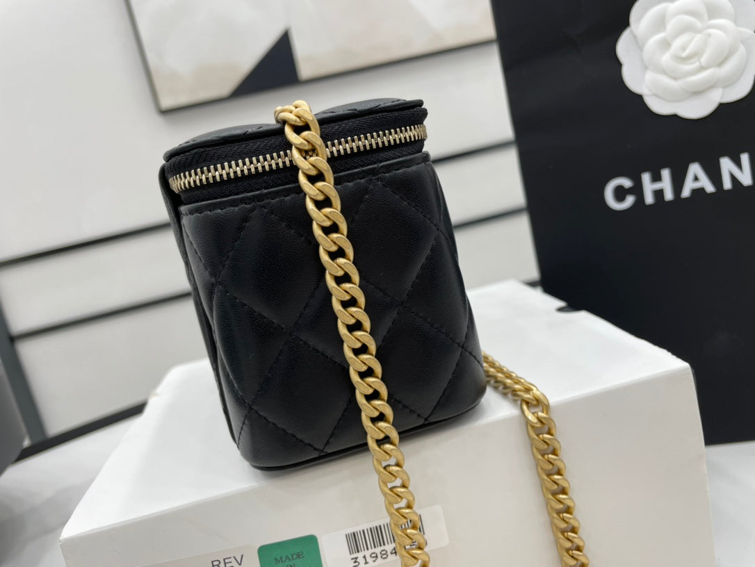 CHLSmall Vanity Case Black With Gold Zipper For Women Bags 5.9in/15cm