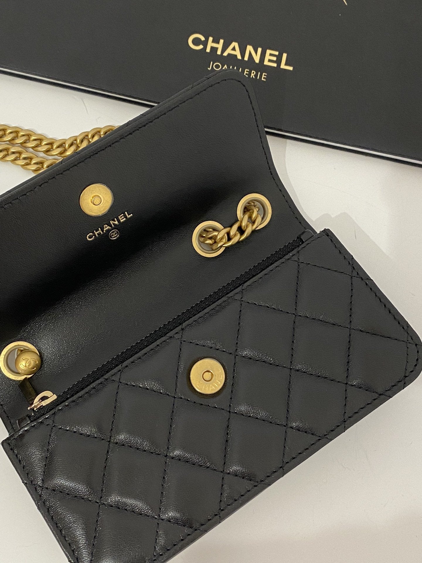 CHLWallet With Strap Black For Women Bags 6.7in/17cm
