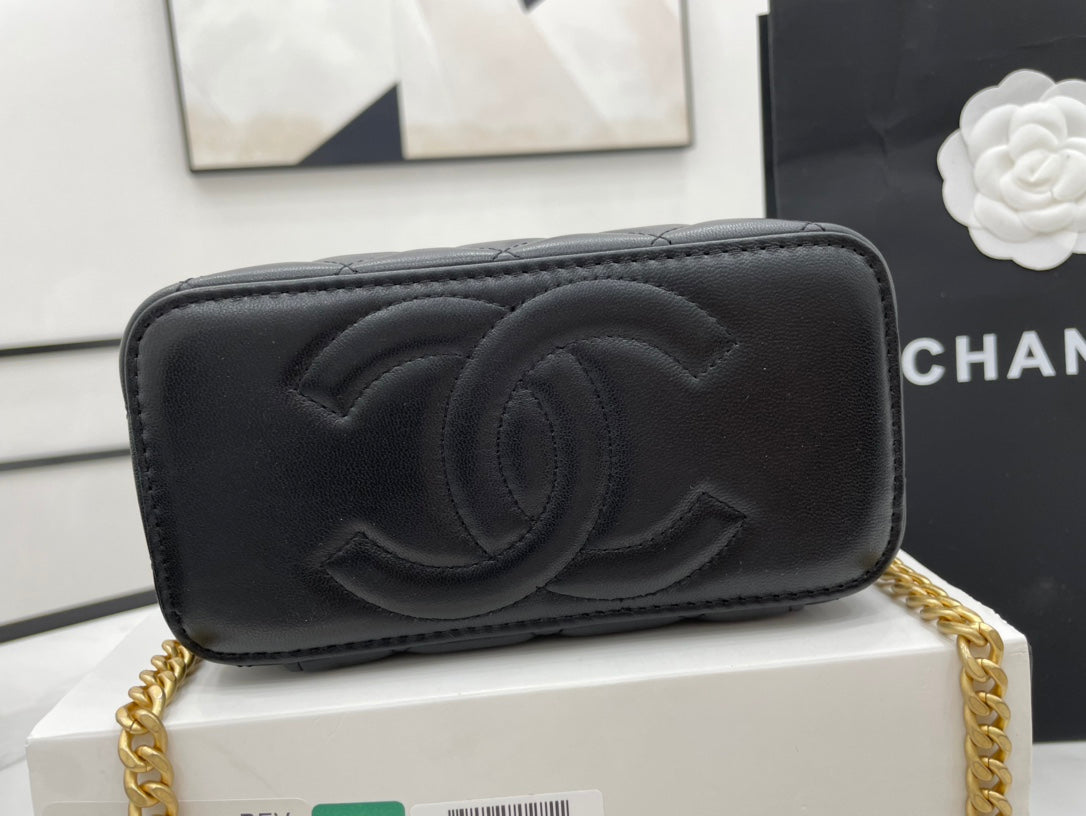 CHLSmall Vanity Case Black With Gold Zipper For Women Bags 5.9in/15cm