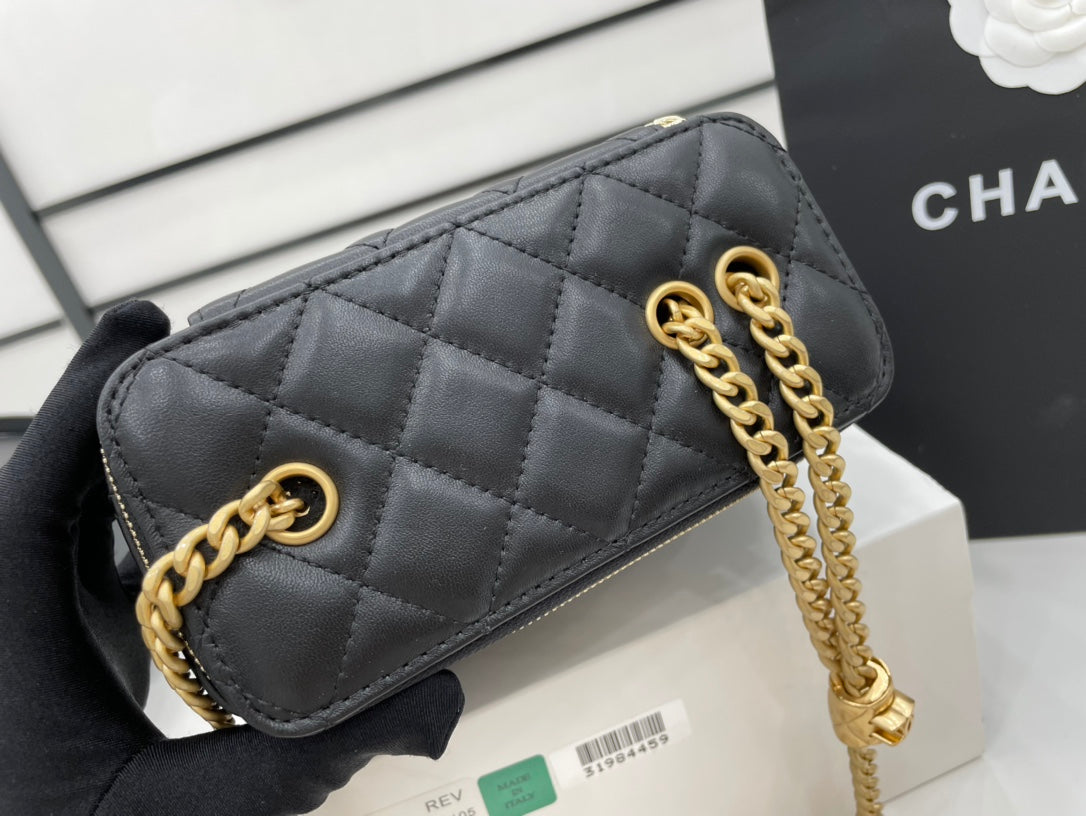 CHLSmall Vanity Case Black With Gold Zipper For Women Bags 5.9in/15cm