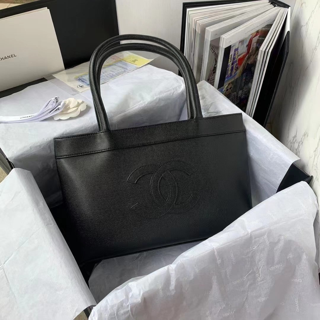 CHL CHLOpen Tote Caviar East West Black For Women, Women’s Bags 14.5in/36.9cm