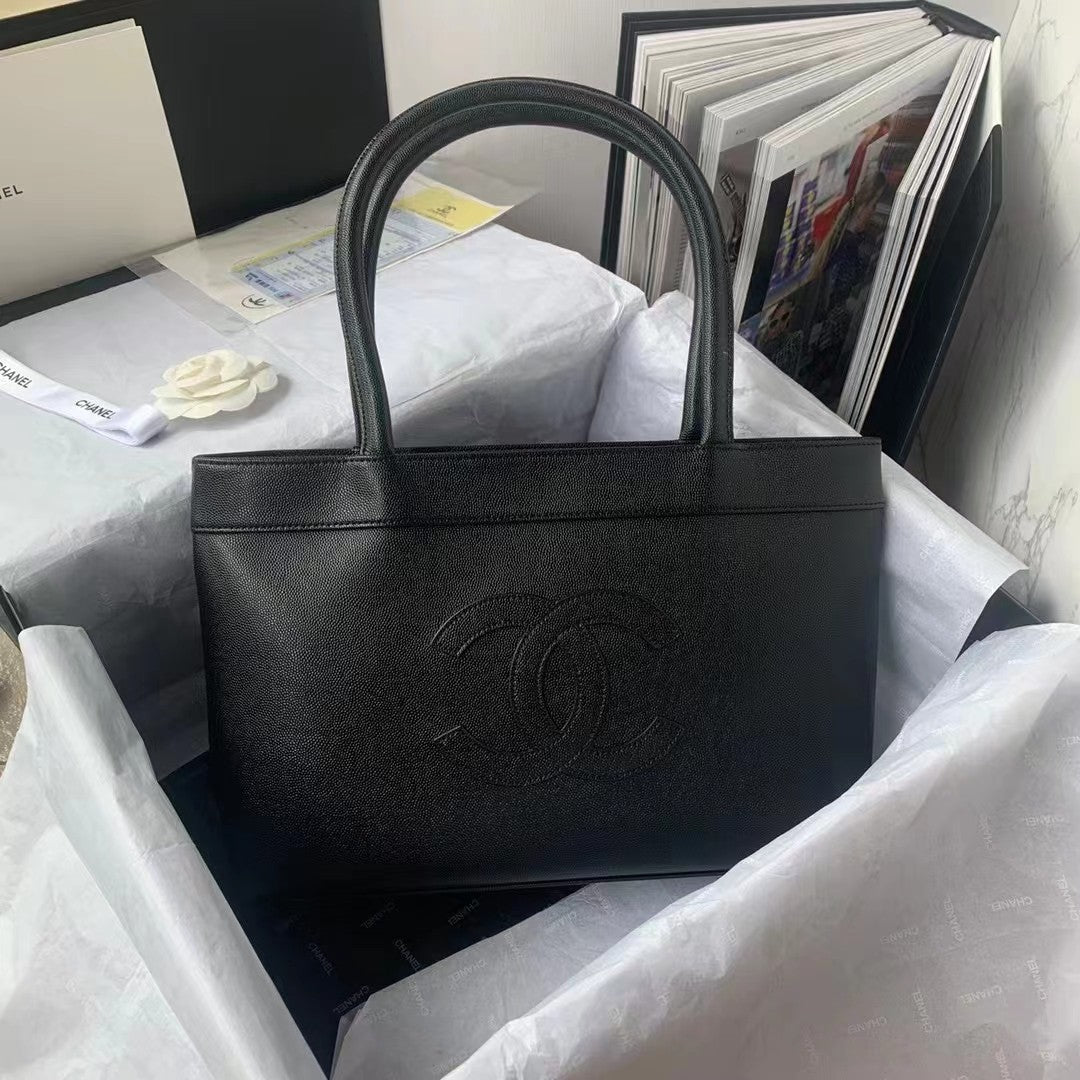 CHL CHLOpen Tote Caviar East West Black For Women, Women’s Bags 14.5in/36.9cm