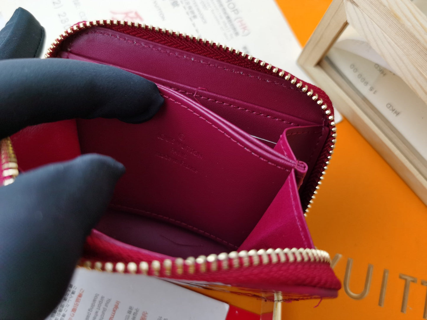 EN - New 1:1 rep  Wallet LUV 123