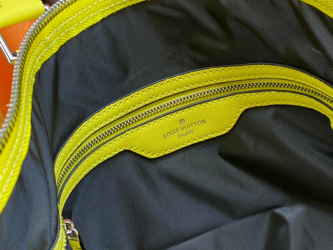 EN - New 1:1 rep  Bags LUV 670