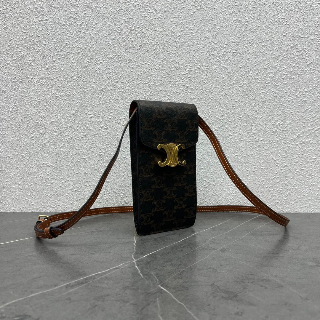 Top Quality Vertical Mobile Pouch Triomphe Tan For Women 6in/19cm 10j092dqb.04LU