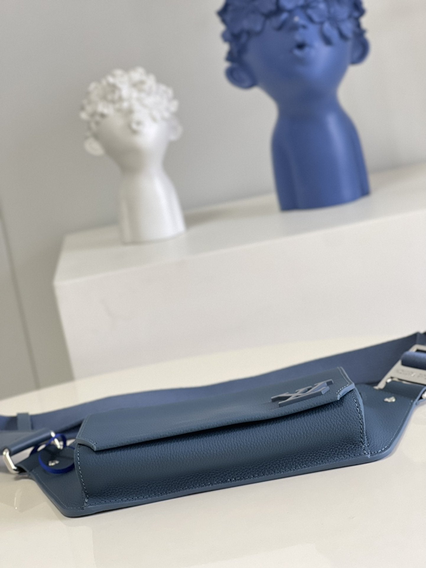 Top Quality Aerogram Slingbag Navy Blue For Men, Bags 30cm Top Quality M59625