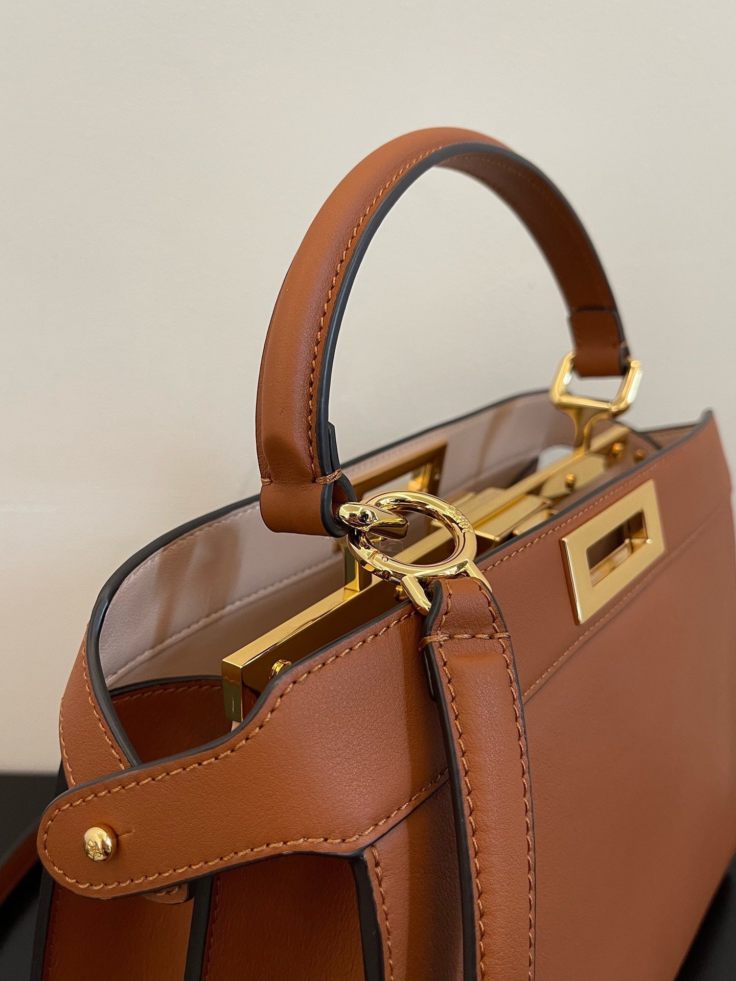 FI Top Quality ISeeU Petite Brown Small Bag For Woman 20cm/8in