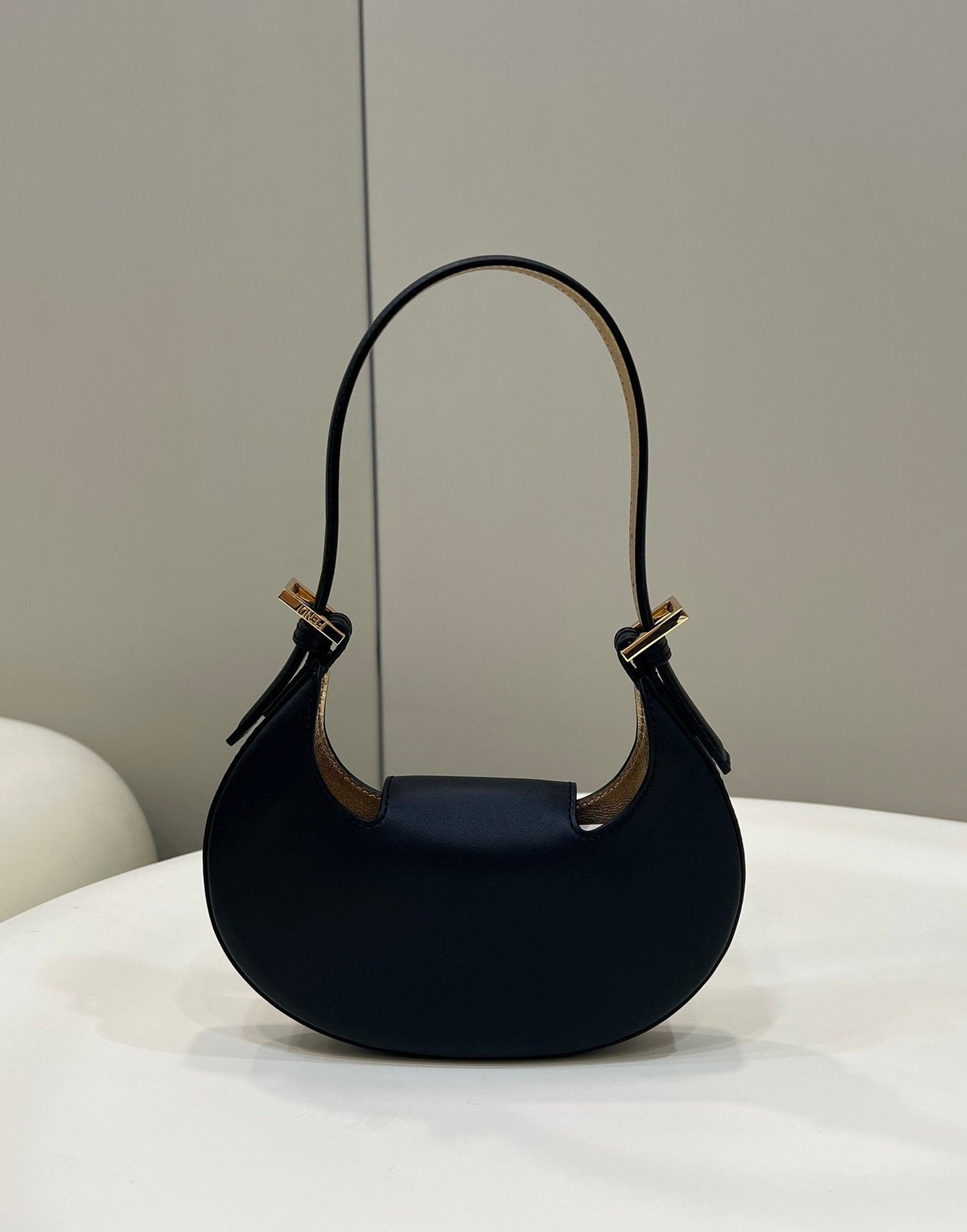 Top QualityTop Quality Cookie Black For Women, Women’s Handbags, Shoulder Bags 7in/19cm FF 8BS065AAIWF0KUR