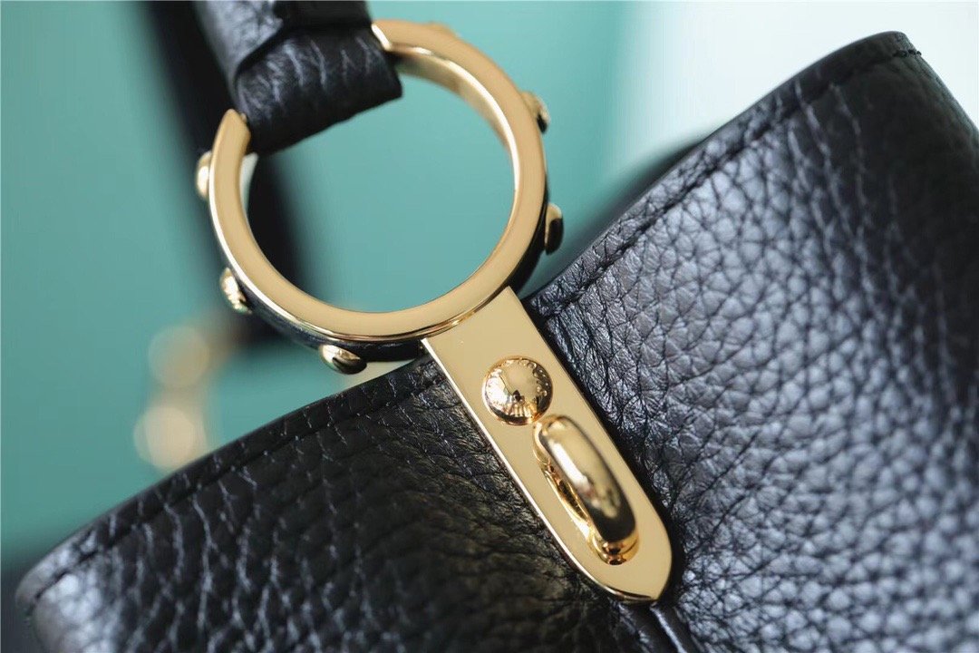Top Quality Capucines MM Taurillon Black For Women,  Shoulder And Crossbody Bags 31.5cm/12.4in Top Quality