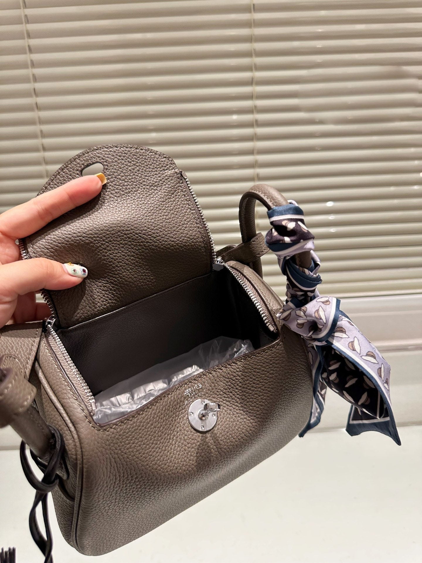 EN - New 1:1 rep  Bags HM 143