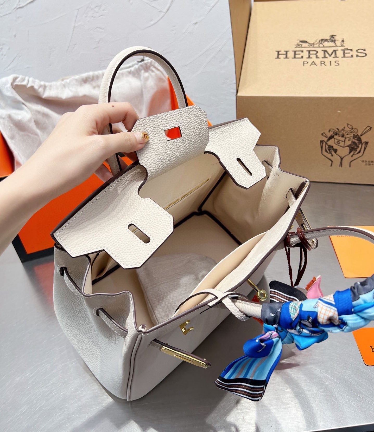 EN - New 1:1 rep  Bags HM 132