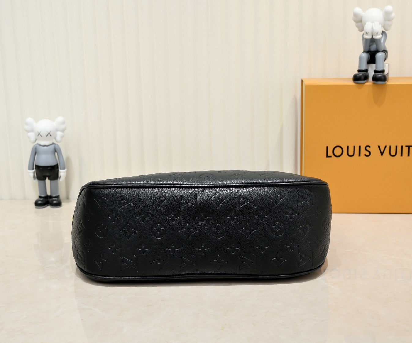 EN - Luxury Bags LUV 806