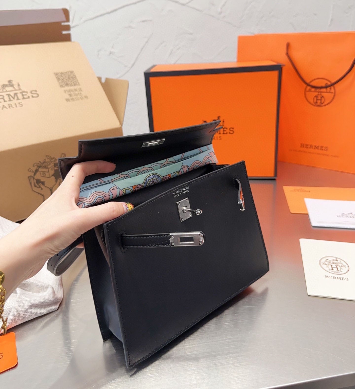 EN - New 1:1 rep  Bags HM 141