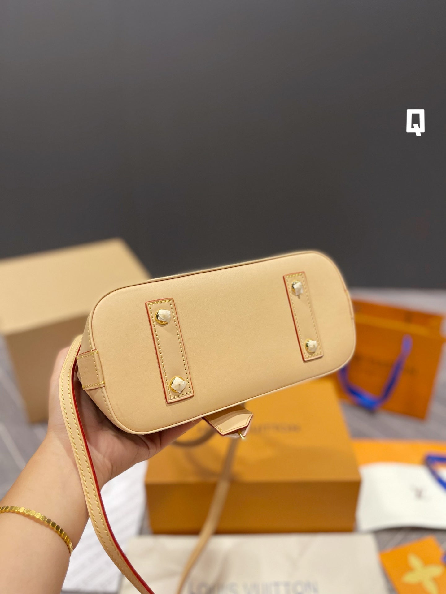 EN - New 1:1 rep Lux Bags LUV 564
