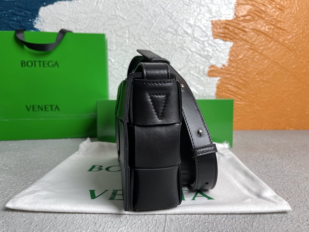Top Quality Cassette Black, For Women, Women’s Bags 9.1in/23cm 578004VMAY11229