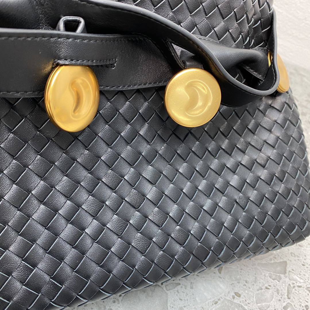 Top Quality Intrecciato Shoulder Bag Black, For Women, Women’s Bags 10.2in/26cm