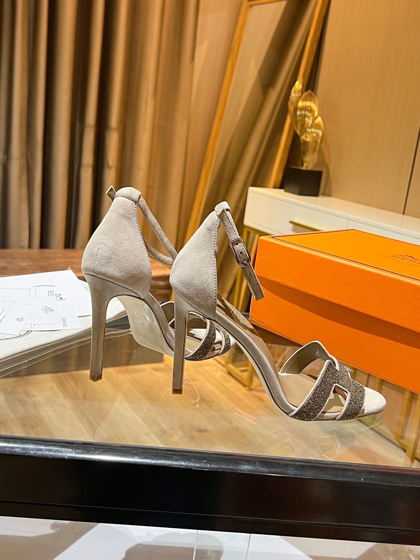 New 1:1 rep HM HIGH HEELS 026