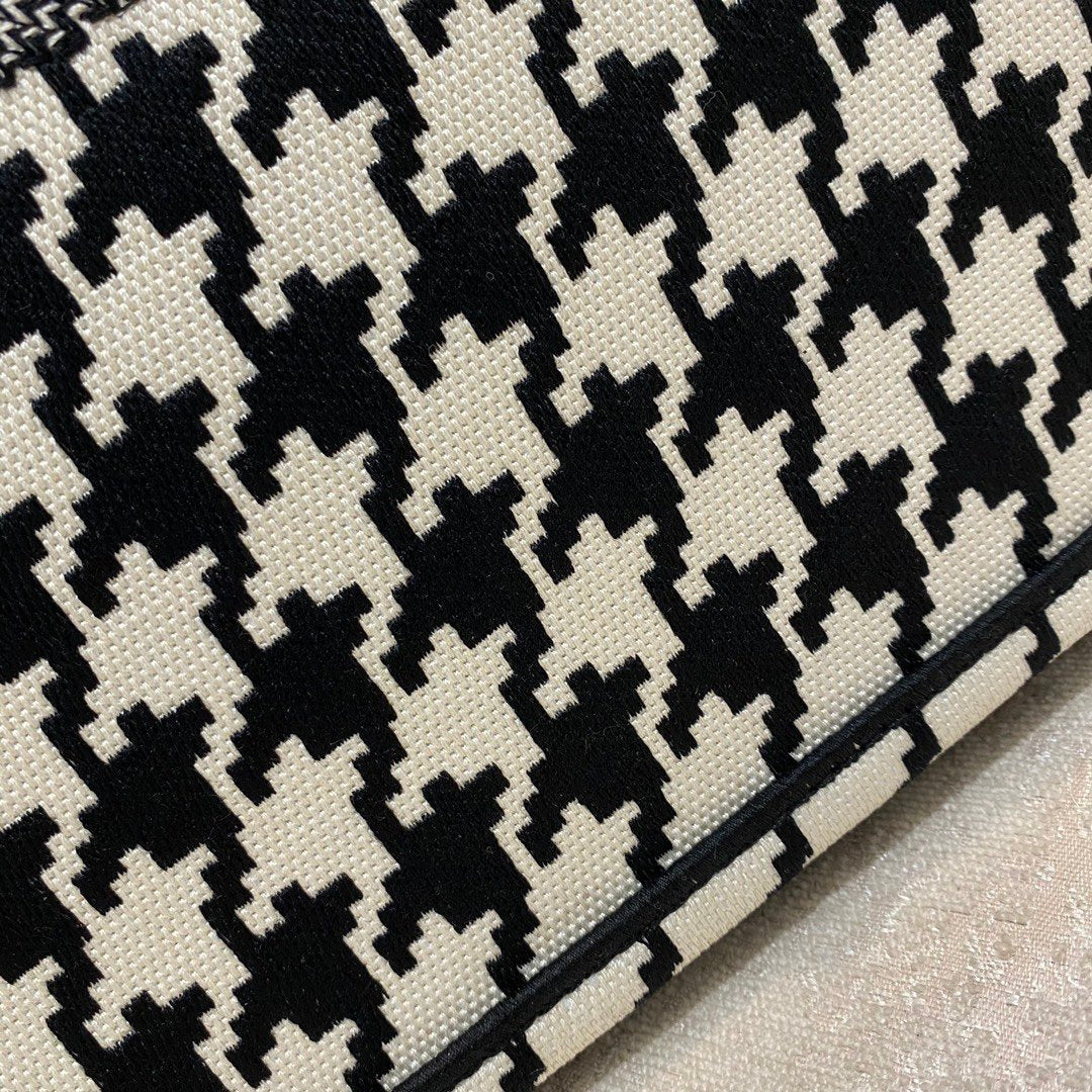 Top Quality Large Book Tote Black Houndstooth Embroidery, Black/White, For Women Womens Handbags, Shoulder Bags, 42cm CD