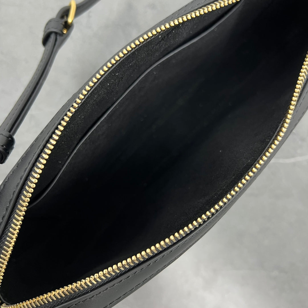 Top Quality Camera Shoulder Bag Cuir Triomphe Black For Women 10in/26cm