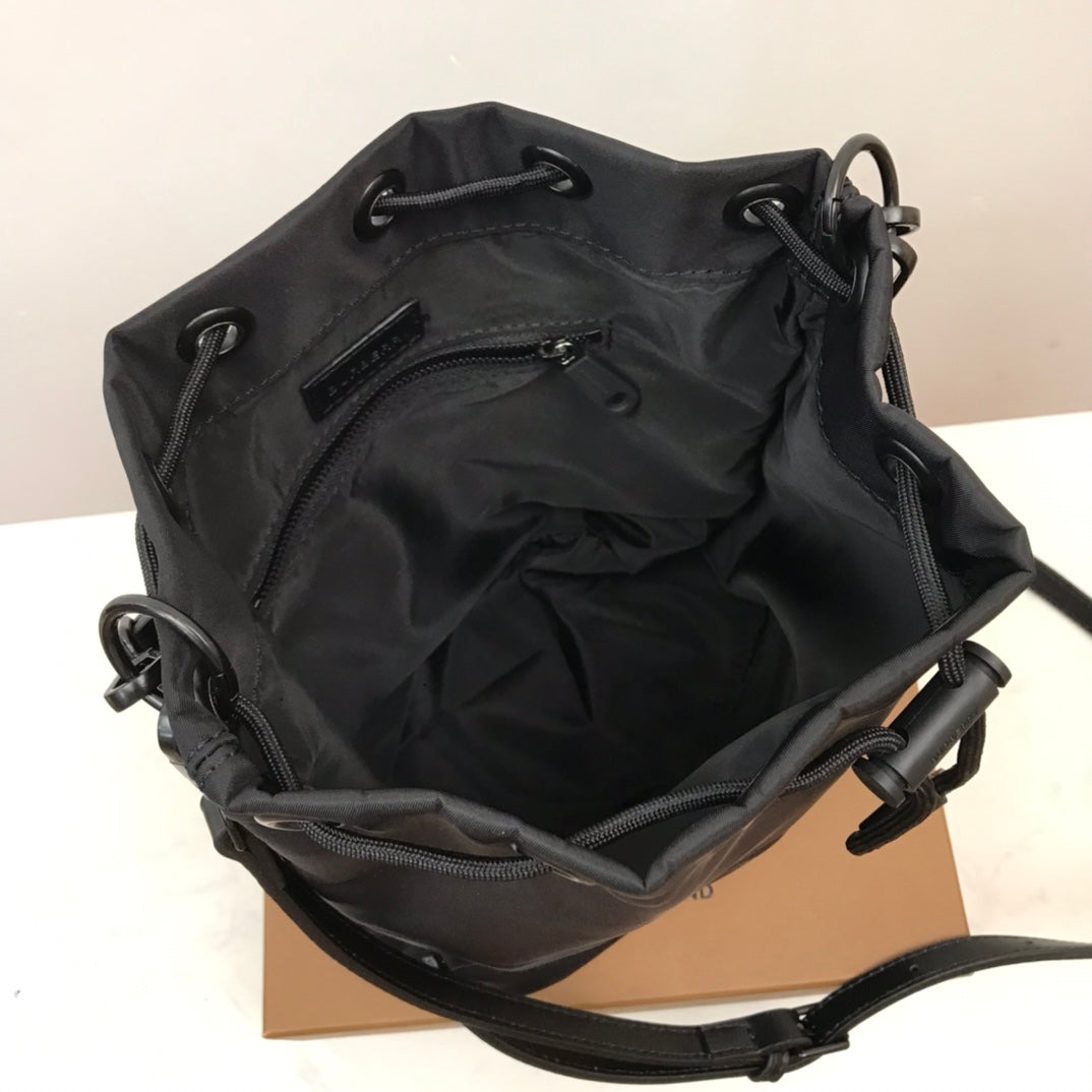 Top Quality Logo Print Nylon Drawcord Pouch Black For Women, Bags 7.7in/19.5cm