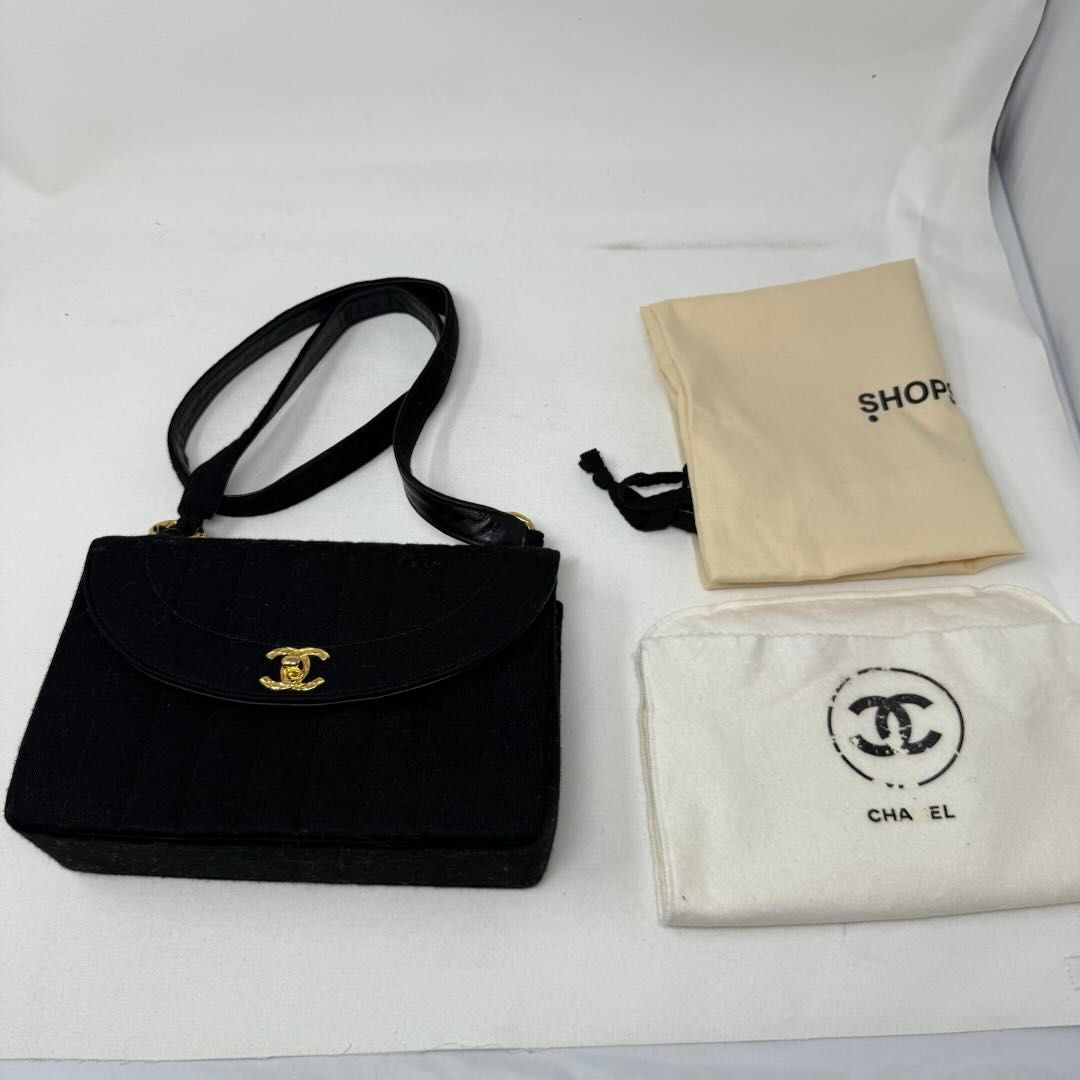 Chanel   Handbag B21-75