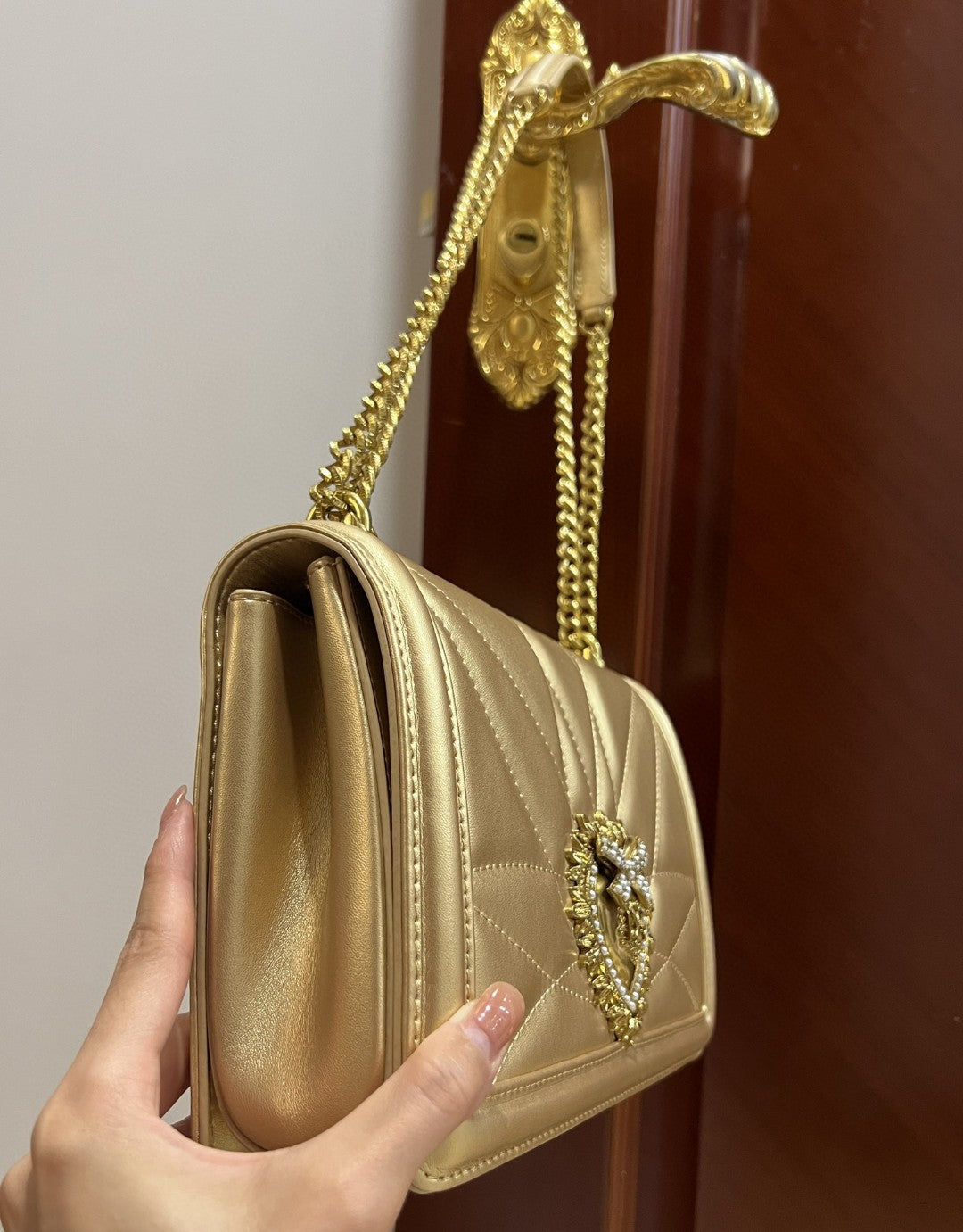 Top Quality Large Devotion Bag In Quilted Nappa Gold For Women 10in/26cm Top Quality