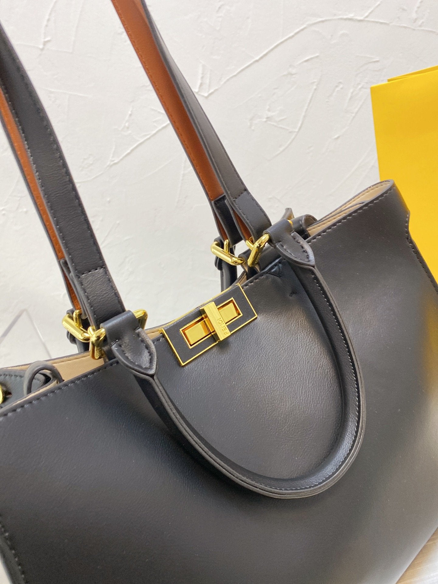 EN - New 1:1 rep  Bags FEI 139