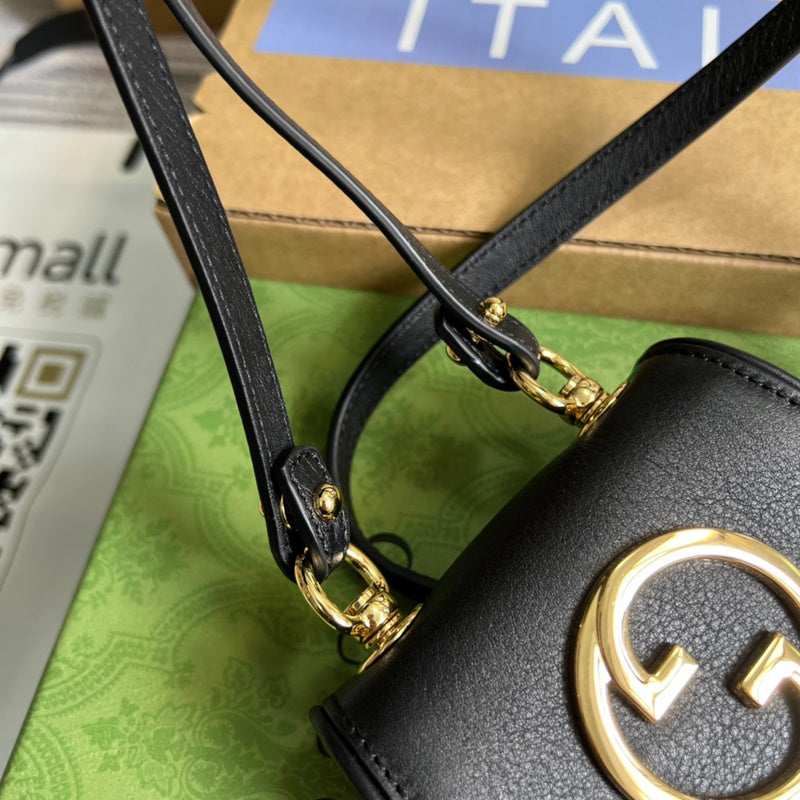 Top Quality -  Bags - 697