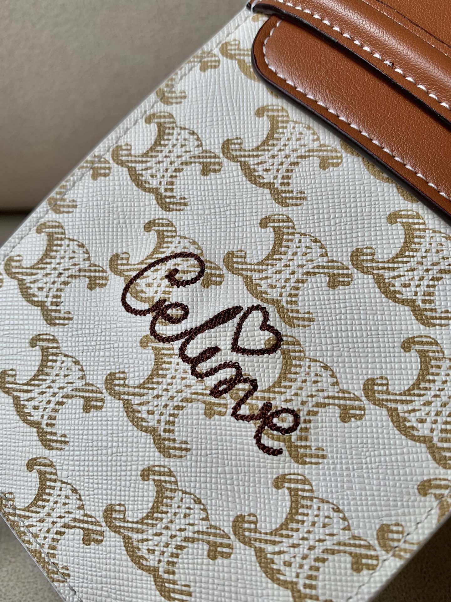 Top Quality Printed Embroidered Top Qualityip Phone Bag White For Women 7.2in/18cm 