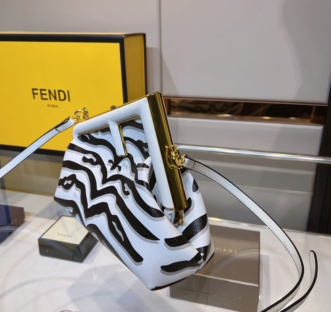 EN - New 1:1 rep  Bags FEI 245