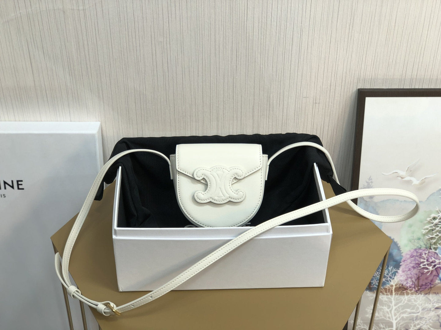 Top Quality Mini BesaTop Quality Cuir Triomphe White For Women 4in/11cm 10J303DPQ.01BC