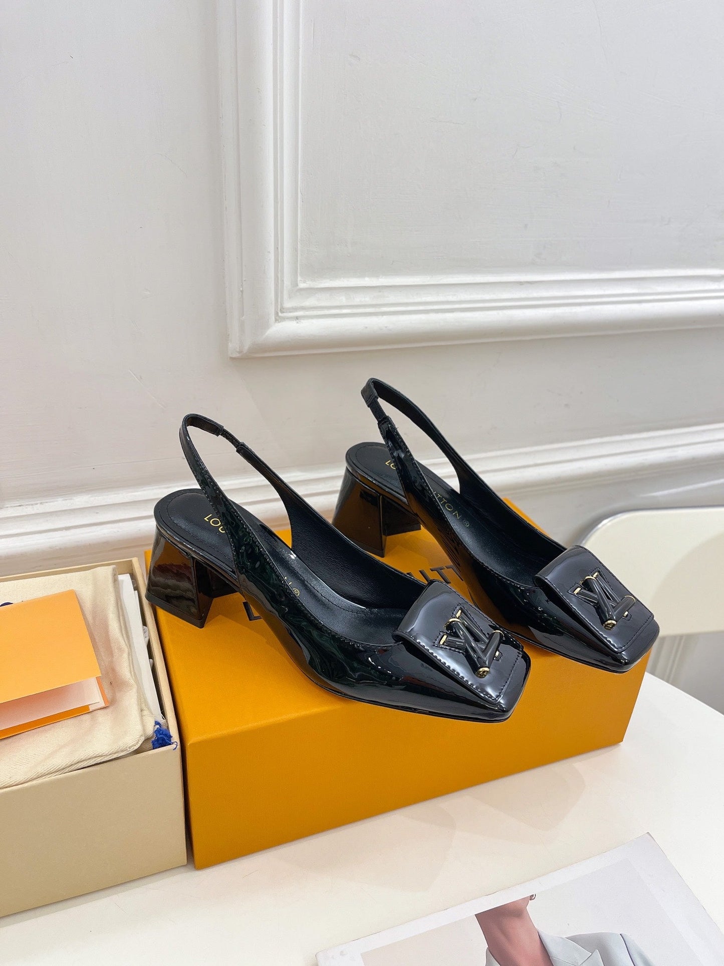 New 1:1 rep LUV High Heel Shoes 032