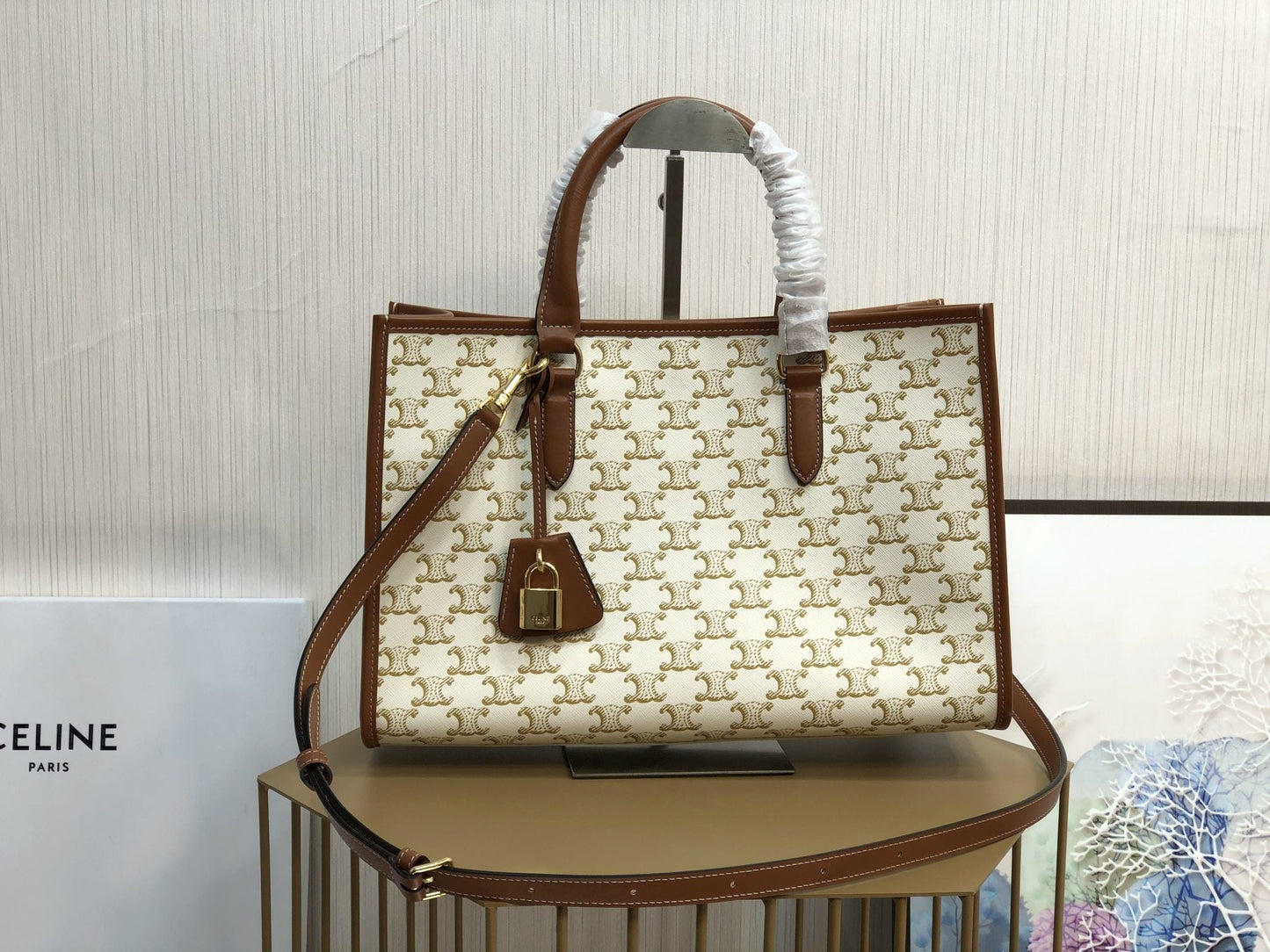 Top Quality Mini Horizontal Cabas In Triomphe Canvas White For Women 14in/35cm 199742BZJ.01BC