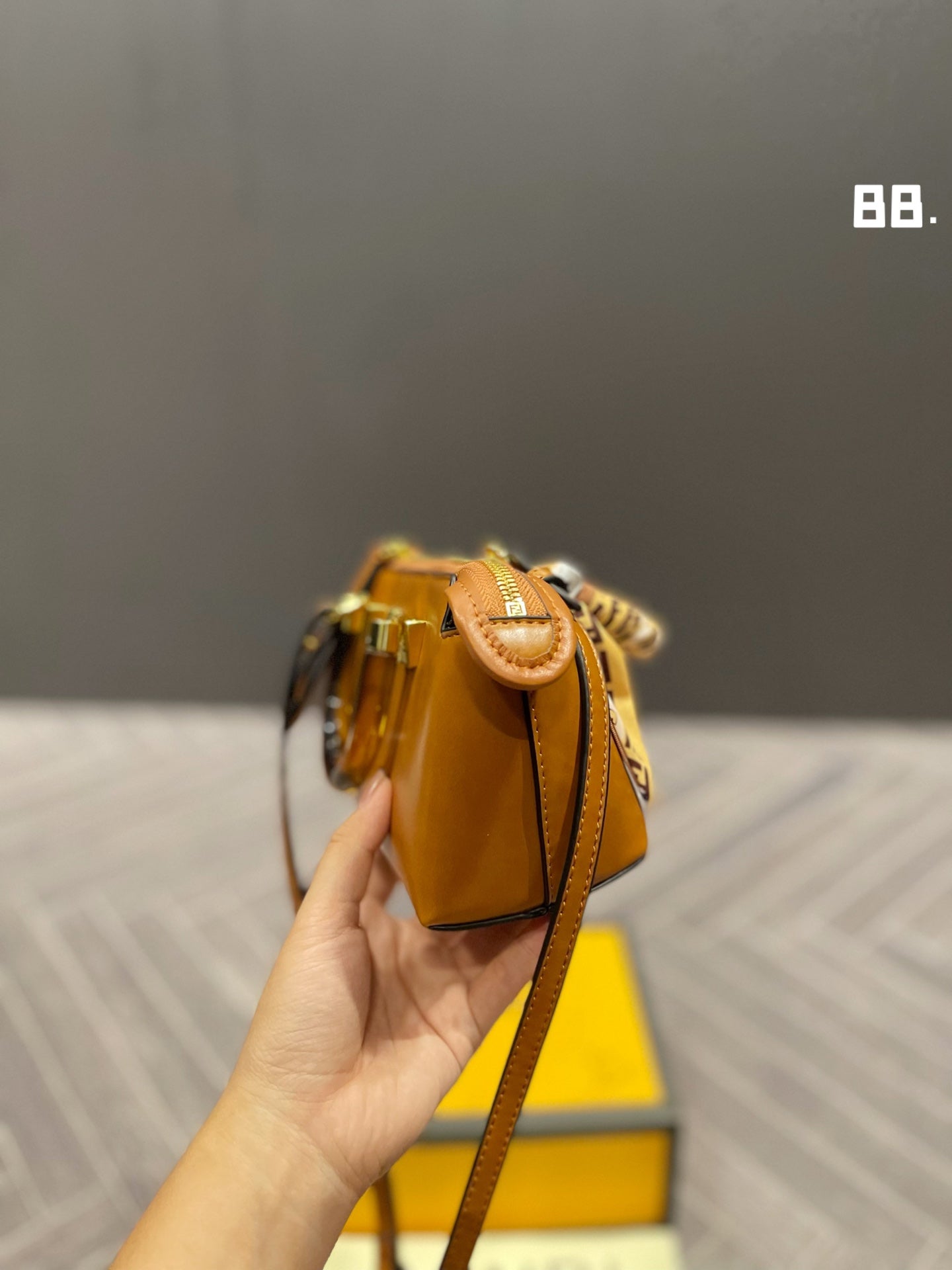 EN - New 1:1 rep Lux Bags FEI 270