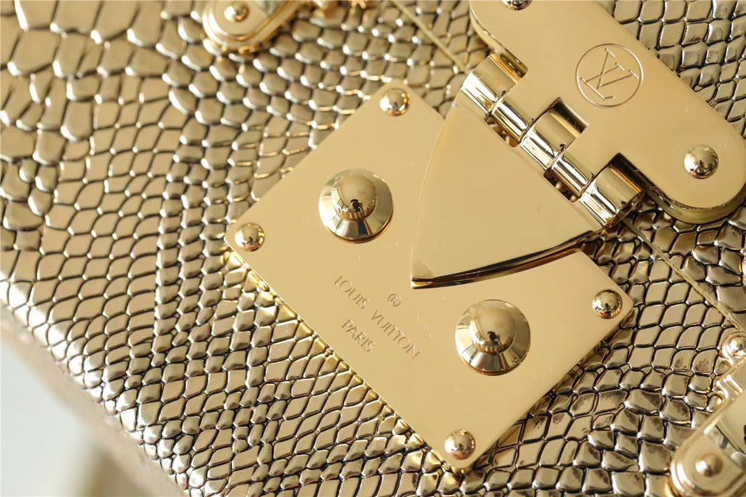 Top Quality Petite Malle High Shiny Alligator By Nicolas Ghesquiere Gold For Women,  Shoulder And Crossbody Bags 7.9in/20cm Top Quality 