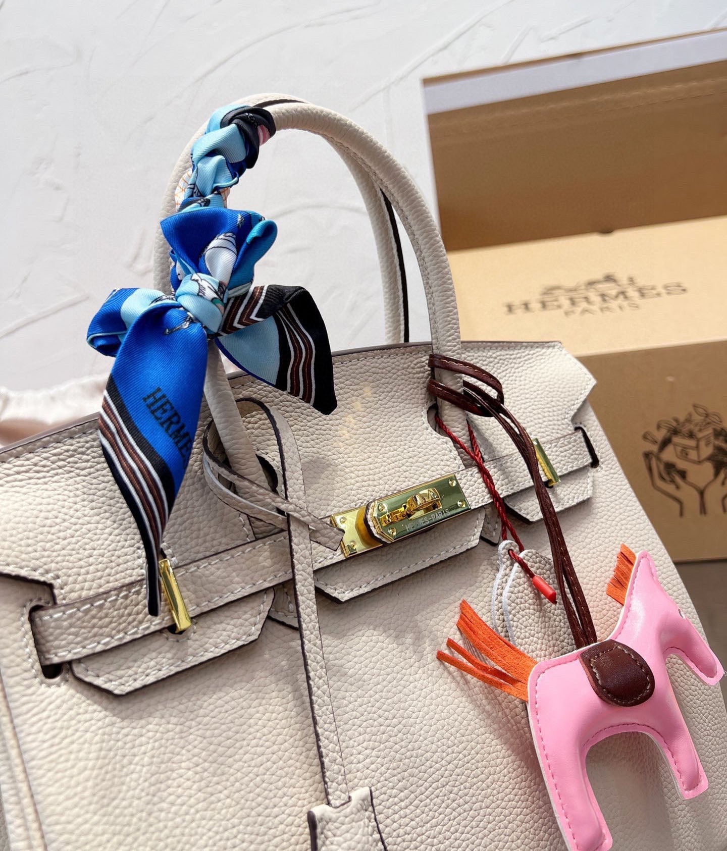 EN - New 1:1 rep  Bags HM 132