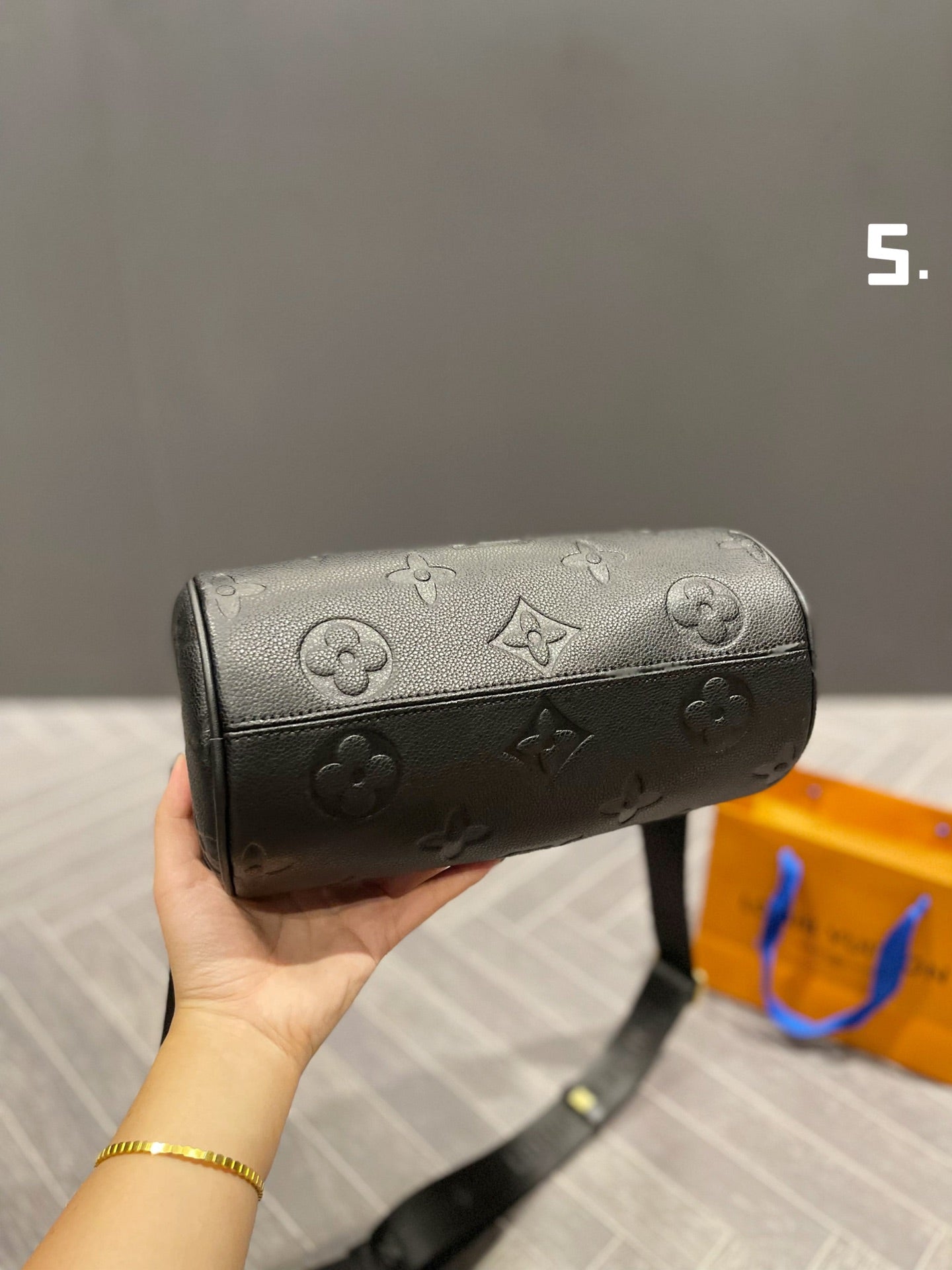 EN - New 1:1 rep Lux Bags LUV 544