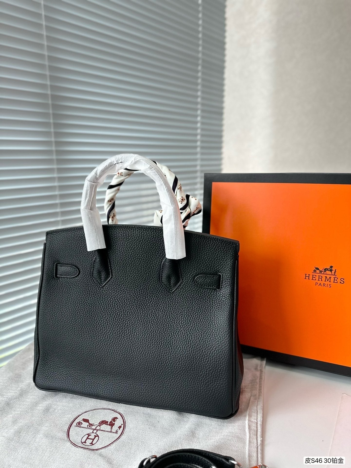 EN - New 1:1 rep  Bags HM 149