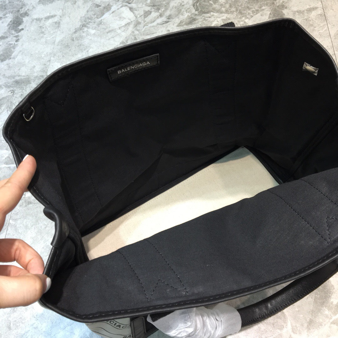 Top Quality Navy MeTop Qualityum Cabas Tote Bag In White, For Women,  Bags 14.1in/36cm