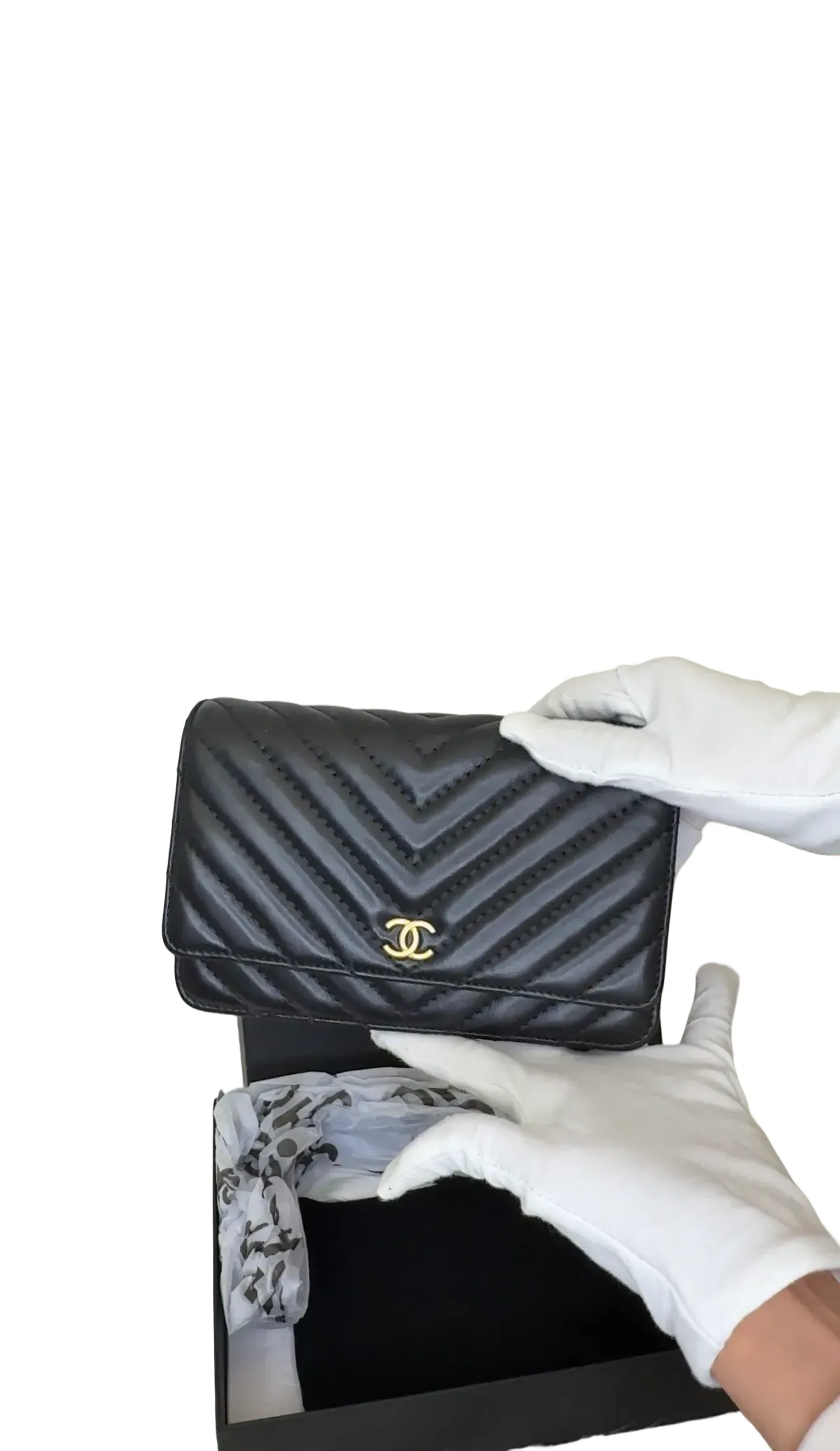 Wallet on chain leather crossbody bag Chanel Black in Leather B22-45 B23-29