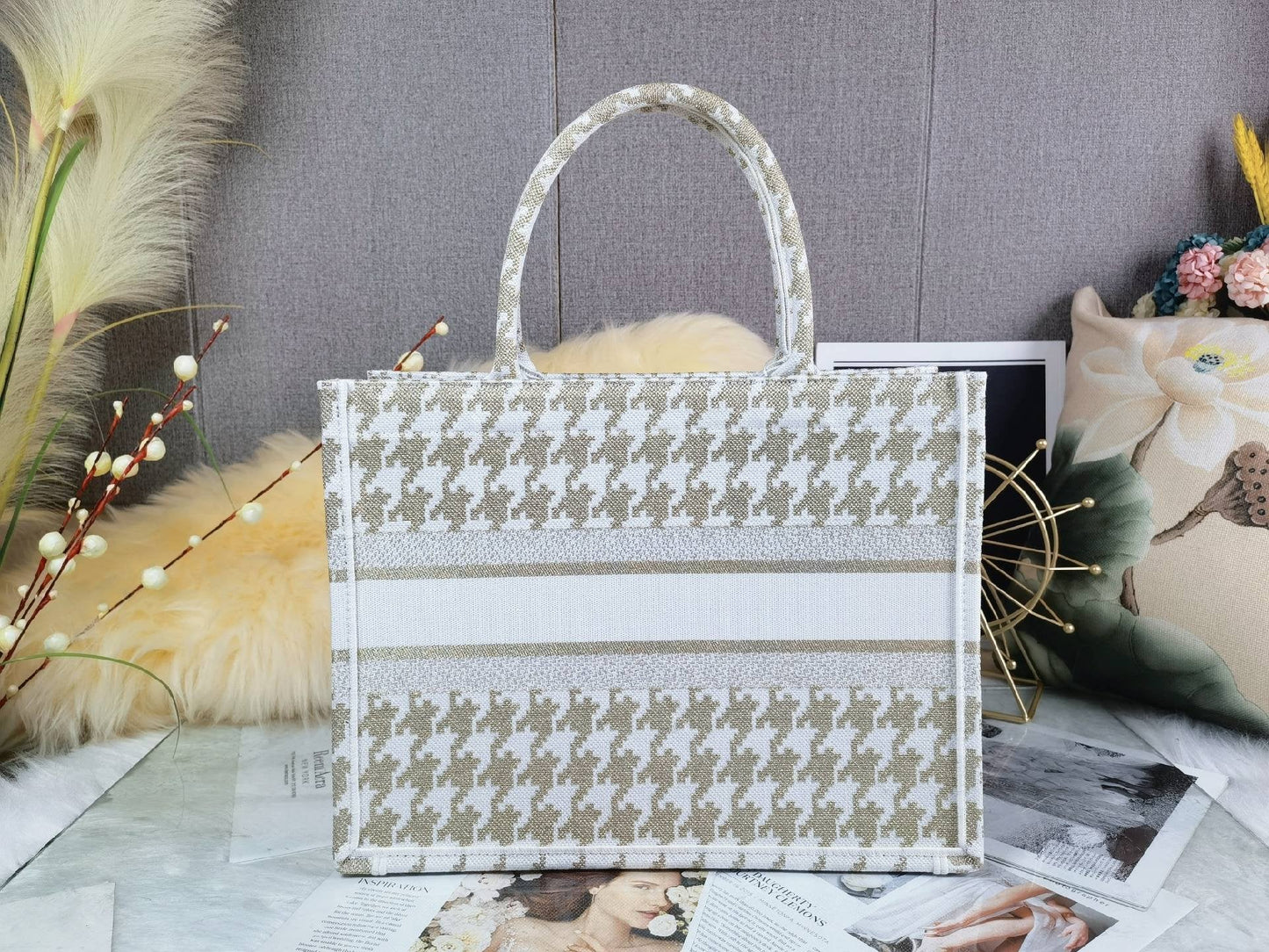 Top Quality MeTop Qualityum Book Tote Gold White, For Women, Women’s Handbags 14in/36cm CD