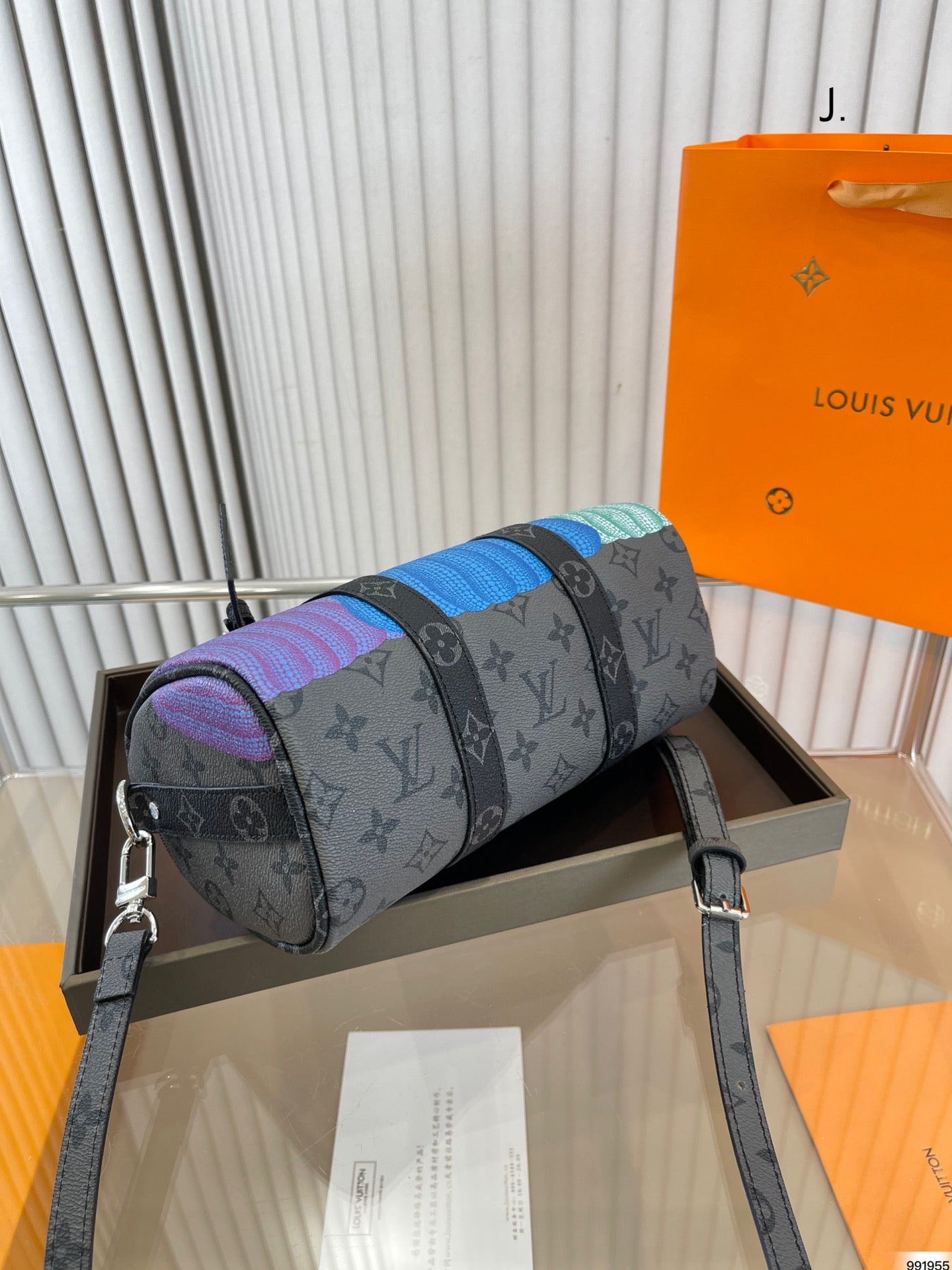 EN - New 1:1 rep  Bags LUV 676