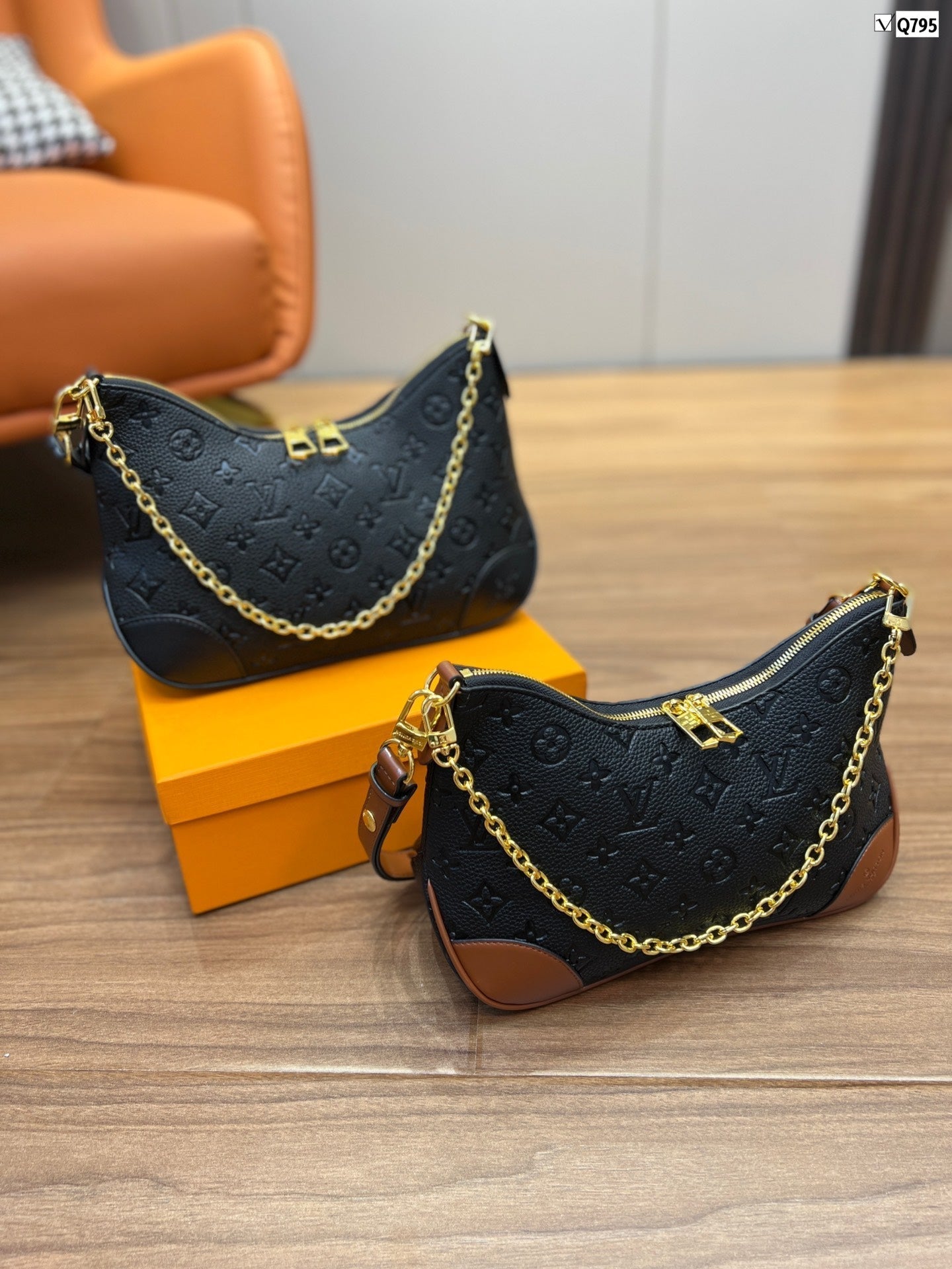 EN - New 1:1 rep Lux Bags LUV 537