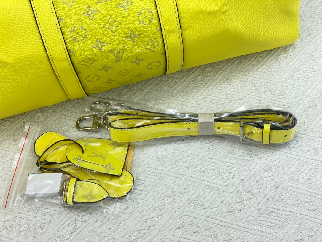 EN - New 1:1 rep  Bags LUV 670
