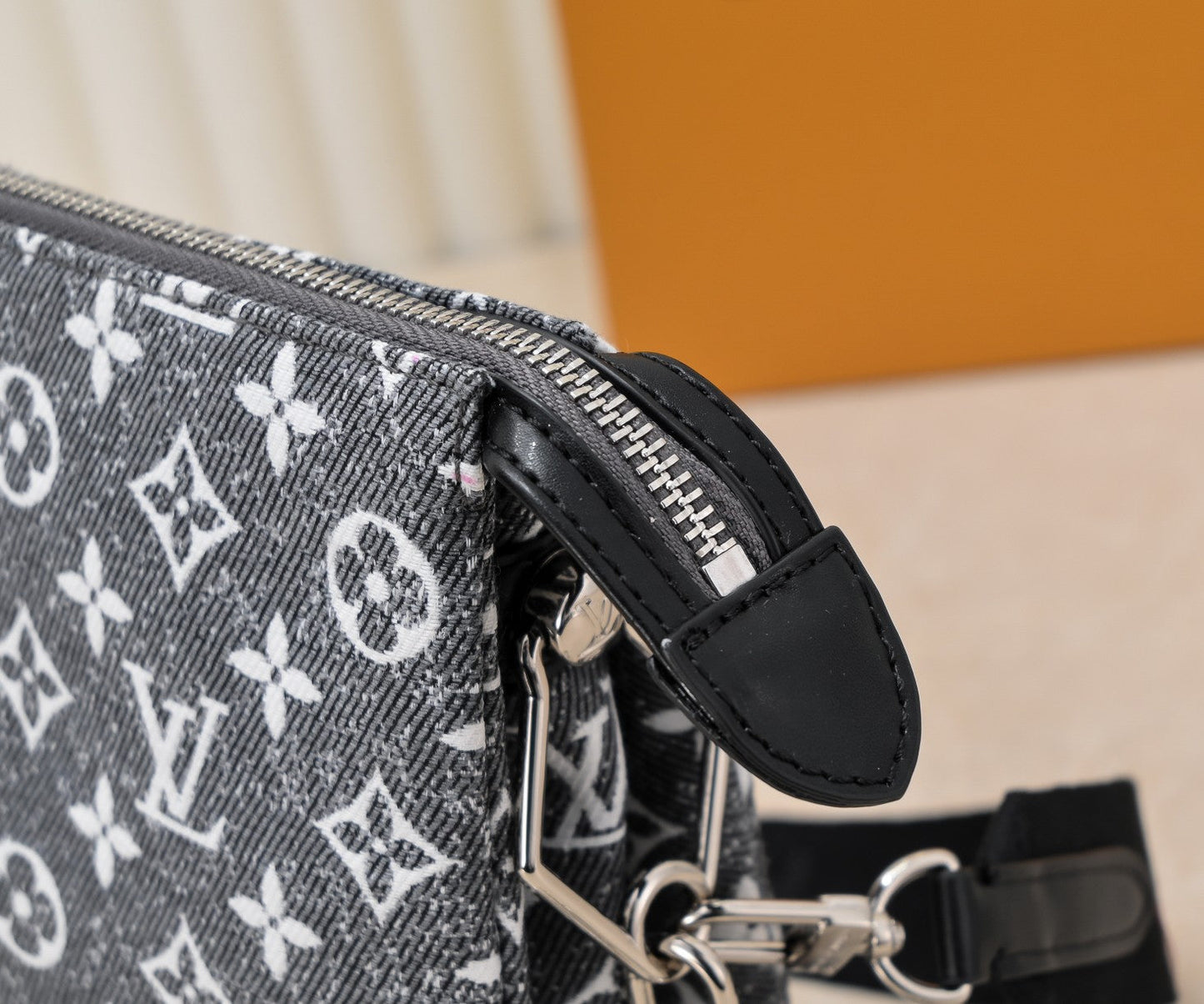 EN - New 1:1 rep Bag LUV 656