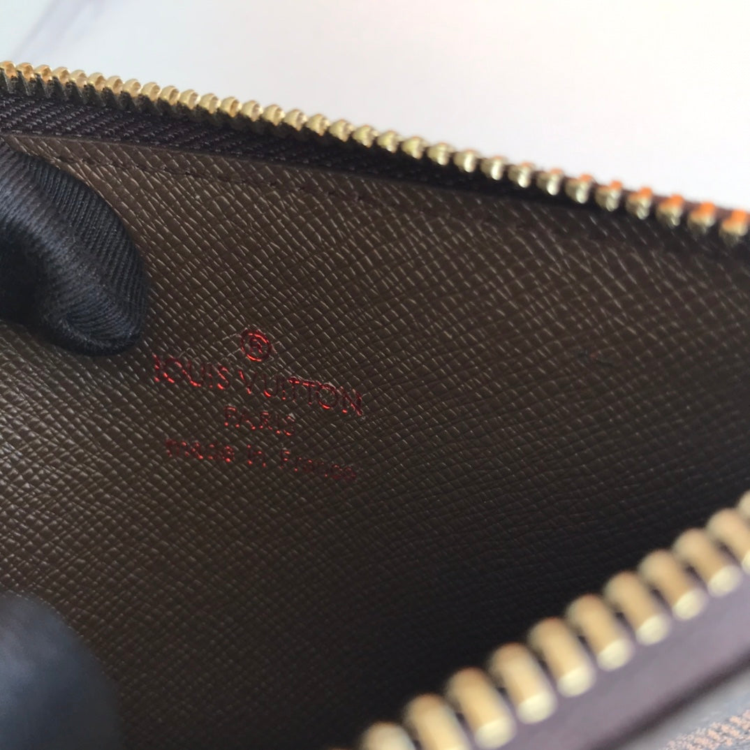 EN - New 1:1 rep  Wallet LUV 131