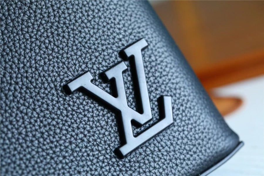 Top Quality Pochette Ipad Black Aerogram For Men, Wallet 30cm Top Quality M81029